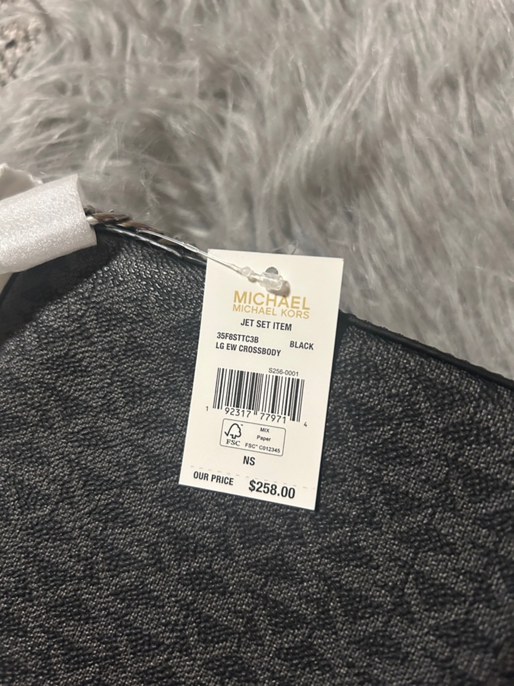 Michael Kors Jet Set Large Logo
Crossbody Bag - Picture 6 of 6